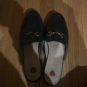 G inspired , gently used , fits more like a size 8